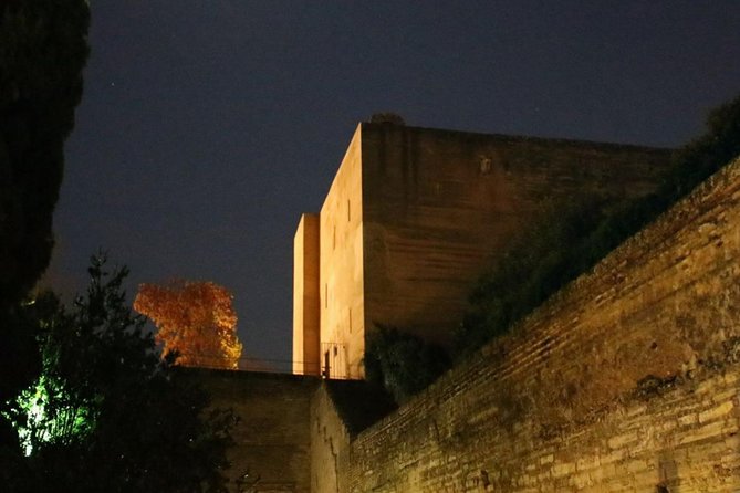 Alhambra Legend Tour - Gardens and Palaces