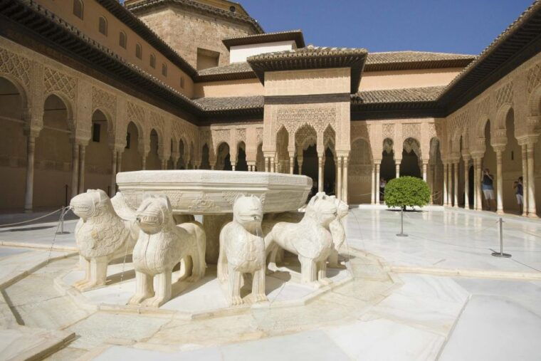 Alhambra, Nasrid Palaces, and Generalife 3-Hour Guided Tour - Architectural Marvels of the Site