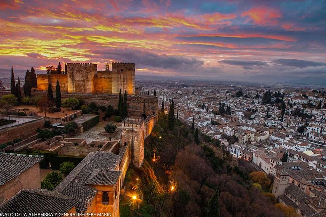 Alhambra, Nasrid Palaces, Generalife & Alcazaba Private Tour - Tour Duration and Availability