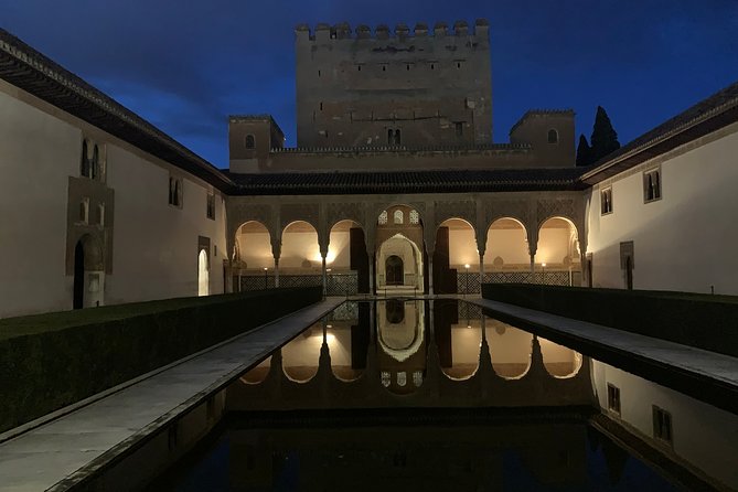 Alhambra: Night Visit to Nasrid Palaces - Pricing and Booking