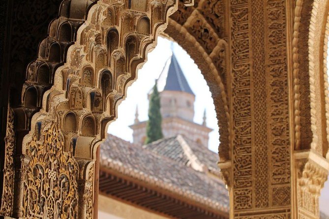 Alhambra Private/Small Group Tour & Nasrid Palaces Skip the Line - Common Questions