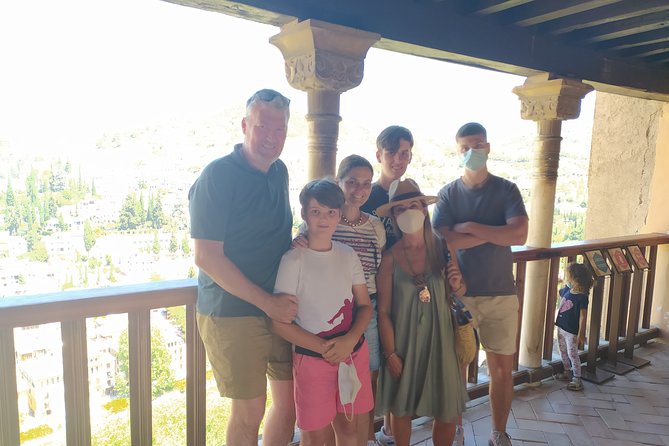 Alhambra: Private Tour for Families - Directions and End Point