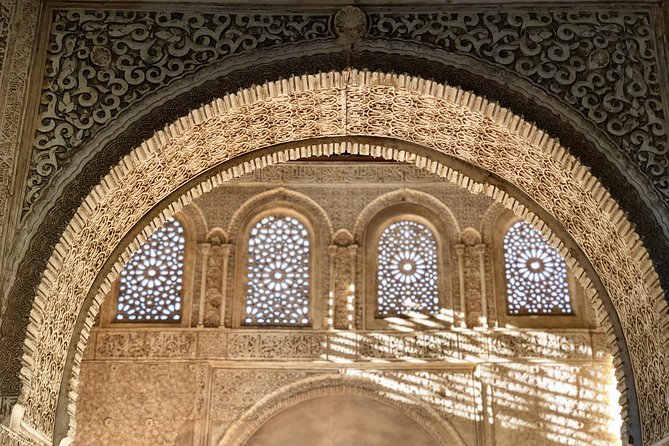 Alhambra Private Tour From Motril: Con Transporte Y Entradas Sin Hacer Cola - Meeting and Pickup Information