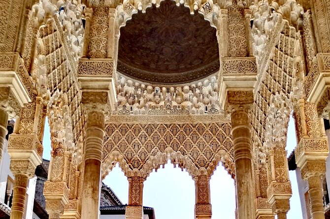 Alhambra Private Tour: Nasrid Palaces and Generalife - Pickup Information