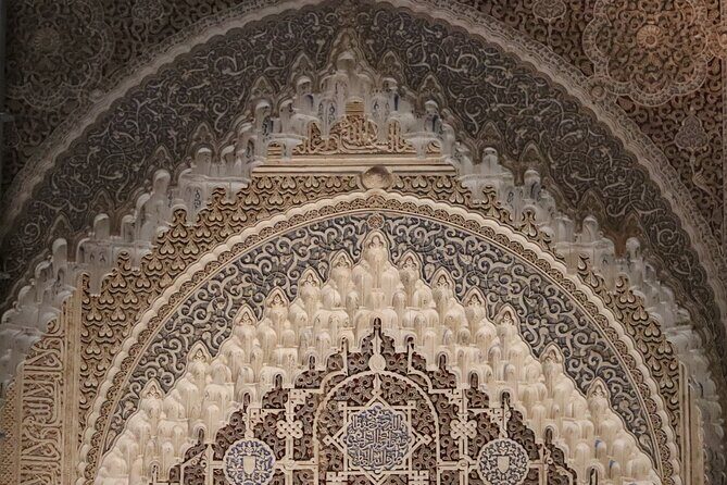 Alhambra Private Tour with tickets - The Full Experience: What You Can Expect