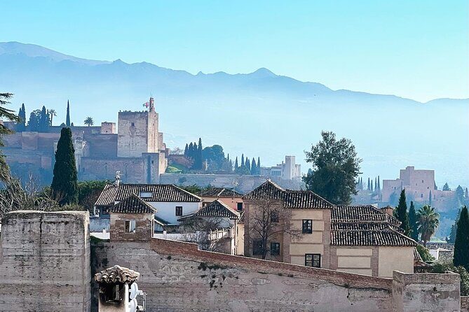 Alhambra Private Tour with tickets - Detailed Breakdown of the Itinerary