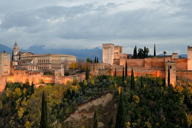 Alhambra: Skip-the-Line to Nasrid Palaces & Generalife - Overview and Highlights