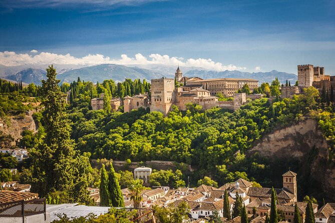 Alhambra Skip-The-Line Tour: Nasrid Palaces, Alcazaba and Generalife - Meeting and Pickup Information