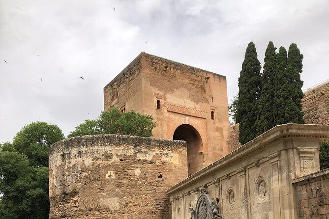 Alhambra Surroundings Guided Tour - Practical Tips