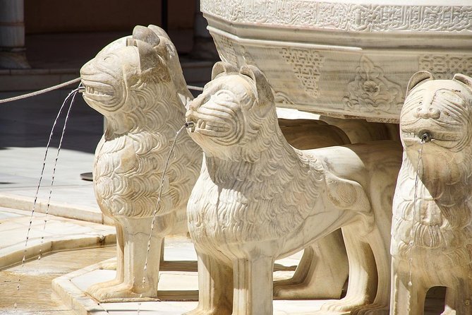 Alhambra Tour & Ticket: Nasrid Palaces, Alcazaba & Generalife - Overview