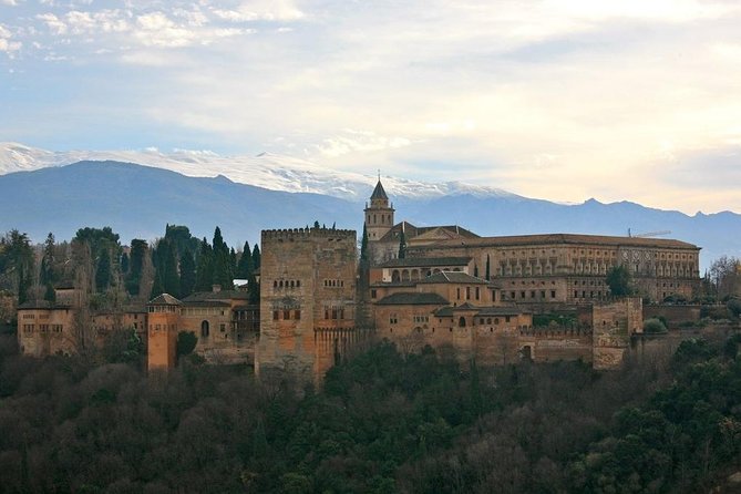 Alhambra:Join a Group,With a Specialist Guide.Skip the Line . - Pricing and Booking Details