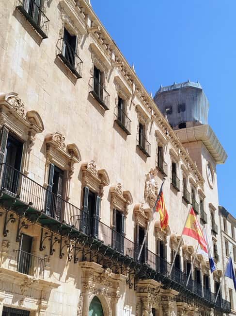 Alicante Essentials: 2-Hour Walking Tour with a Local Guide - Exploring Alicante in Two Hours: What to Expect