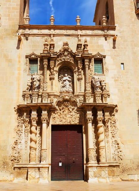Alicante: Express Walk With a Local in 60 Minutes - Discover Local Restaurants and Bars