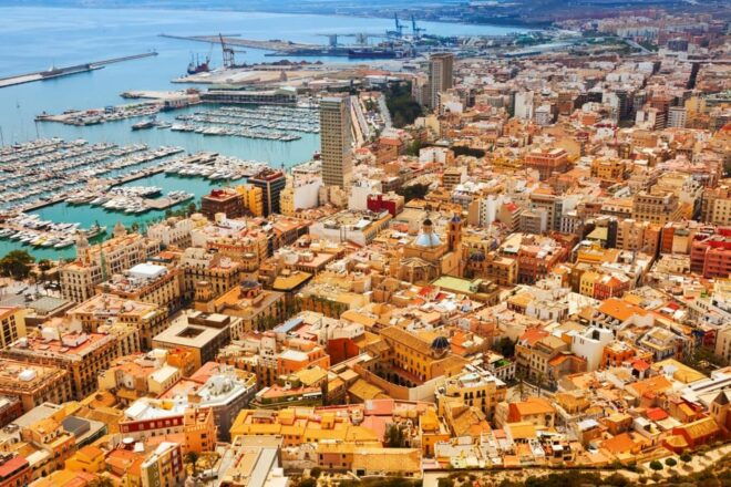 Alicante: Express Walk With a Local in 60 Minutes - Activity Duration and Pricing Information