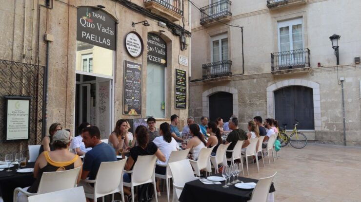 Alicante: Guided Tapas Tour by Bike With Tastings - Tour Highlights and Experience