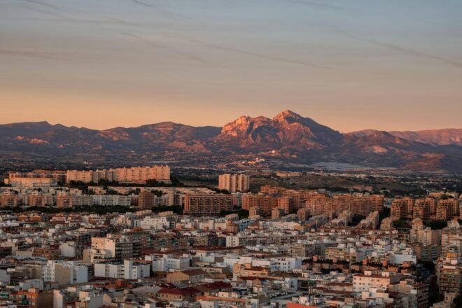 Alicante Highlights Tour: Discover Spain's Coastal Treasure - Cancellation and Group Experience