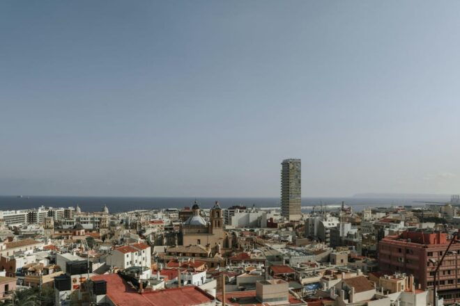 Alicante Highlights Tour: Discover Spain's Coastal Treasure - Relax at Postiguet