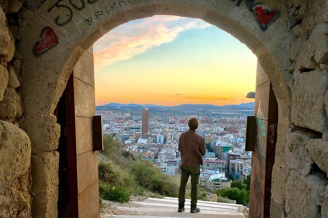 Alicante Historic Small Group Tour With Tapas Tasting - Tour Highlights and Itinerary