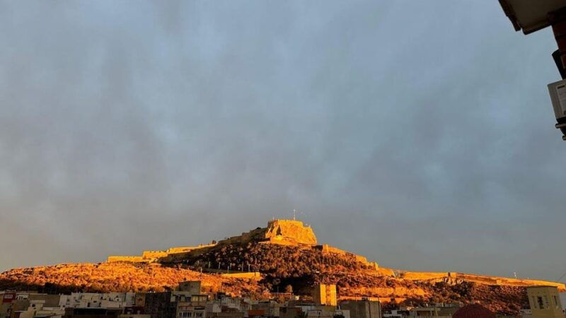 Alicante: Night Walking Tour - Exploring Main Monuments