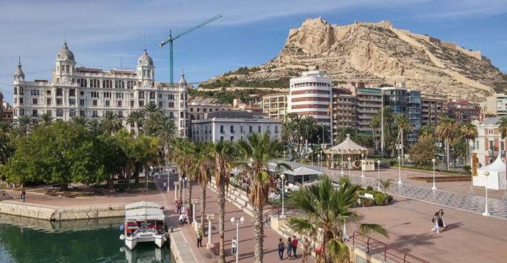 Alicante Private Guided Walking Tour - Historical Exploration