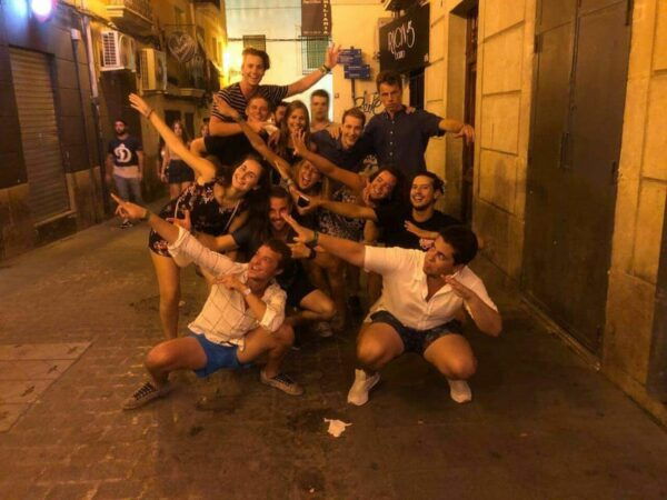 Alicante: Pub Crawl, Party as a Local! - Frequently Asked Questions