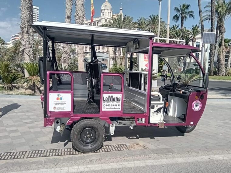 Alicante: Tuk Tuk Tour Electric 60 Minutes Electric - Tour Features