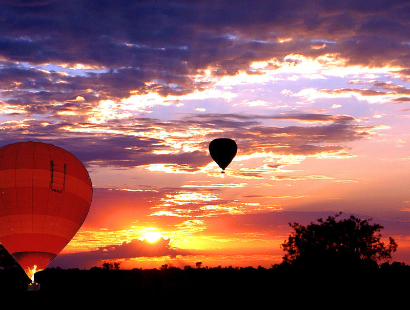 Alice Springs Early Morning Hot Air Balloon Experience - Sunrise over the ranges