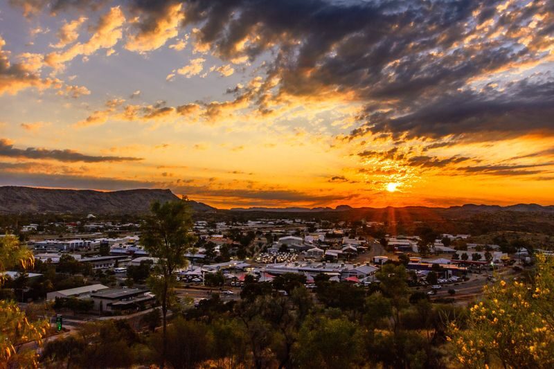 Alice Springs Highlights and Nature Escape Day Tour - What the price covers, and what it does not