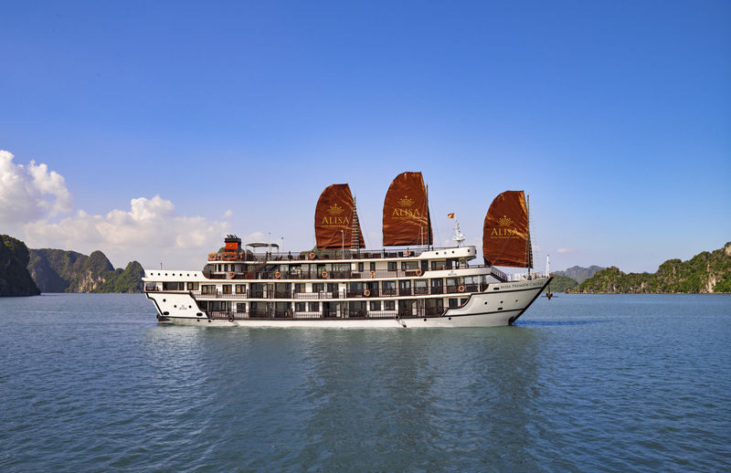 Alisa Premier 3D2N Cruise: Ha Long Bay & Lan Ha Bay - Three days to see more than the famous bay