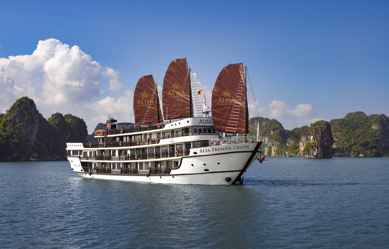 Alisa Premier Luxury 2D1N Cruise: Ha Long Bay, Sung Sot, Ti Top - At a glance