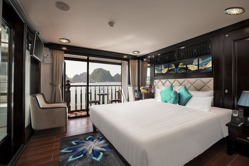 Alisa Premier Luxury 2D1N Cruise: Ha Long Bay, Sung Sot, Ti Top - Luon Cave by kayak or bamboo boat
