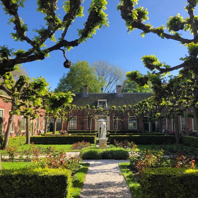 Alkmaar: Small Group City Walking Tour - Inclusions