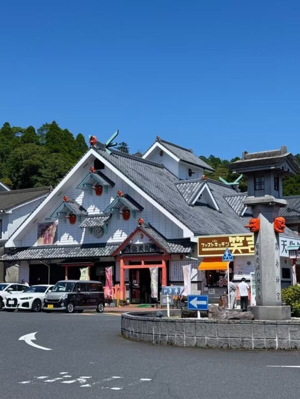 All checked-in Kagoshima Kirishima Line: Boutique small group one-day tour/Myth Park + Shrine Blessing + Maruo Waterfall + Takachiho Ranch Healing Tour - Meeting animals and making ice cream at Takachiho Farm
