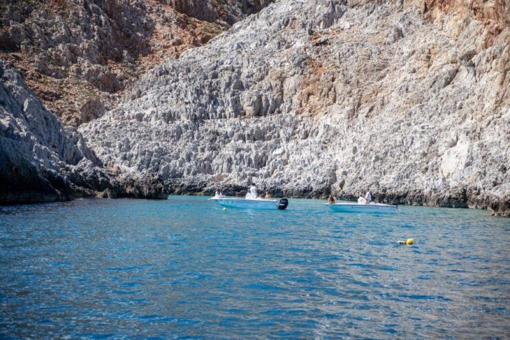All Day Boat Rental With Skipper (9.5 Hours) - Skipper Expertise and Guidance