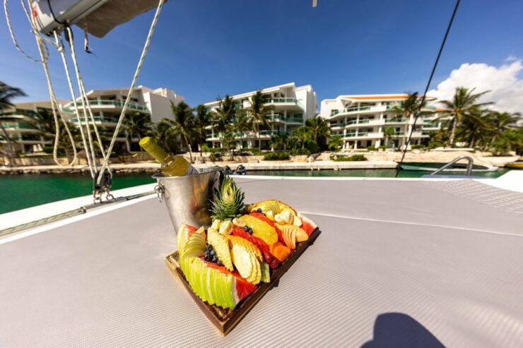 All Incluive:Tulum Coast & Fun 4 Hours in 40' Catamaran Bali - Booking Details