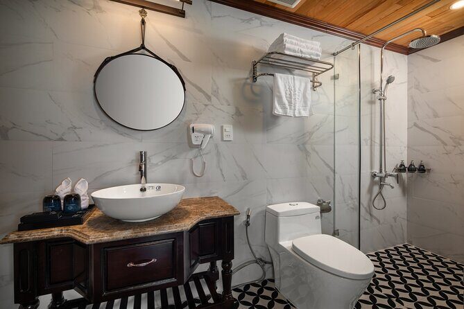 All-Inclusive 2 Day/1 Night Halong Luxury Cruise, Meals, Cave, Kayaking,Swimming - The Practical Details: Transport, Timing, and Group Size