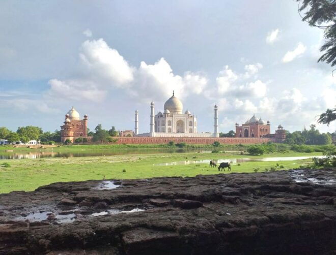 All Inclusive Agra Tour From Delhi By Express Train - Experience Description