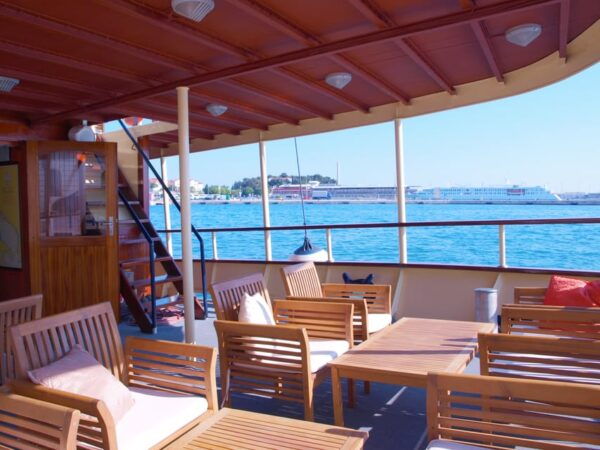 All Inclusive Brač & Šolta Island Swimming Cruise - Booking Process