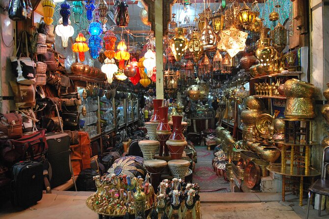 All Inclusive Day Tour To Giza Pyramids Egyptian Museum And Bazaar - Pickup Points and Locations