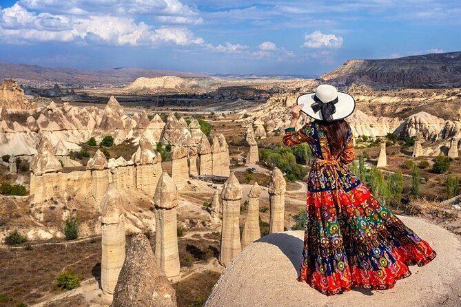 all inclusive/Day Trip Istanbul to Cappadocia Red Tour w Flight - Transportation and group size: What to expect
