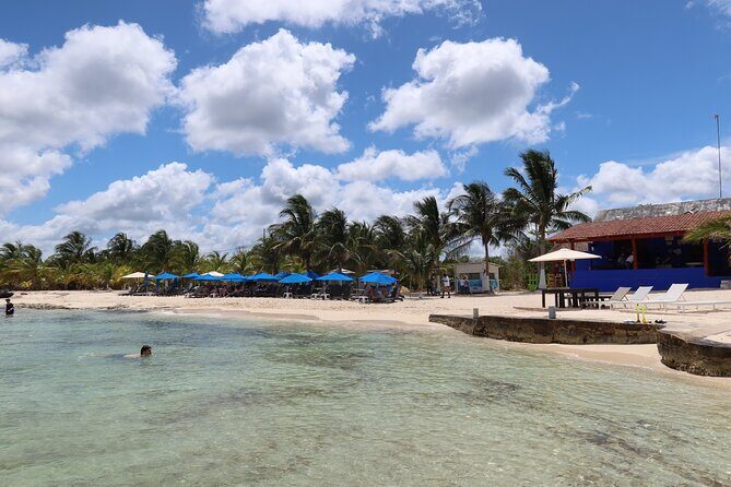 All-inclusive entrance to Palm Beach in Cozumel - Sky Tours and Photography