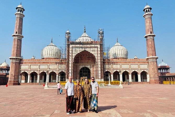 All Inclusive Full Day Old and New Delhi Tour With Entrance - Itinerary Highlights