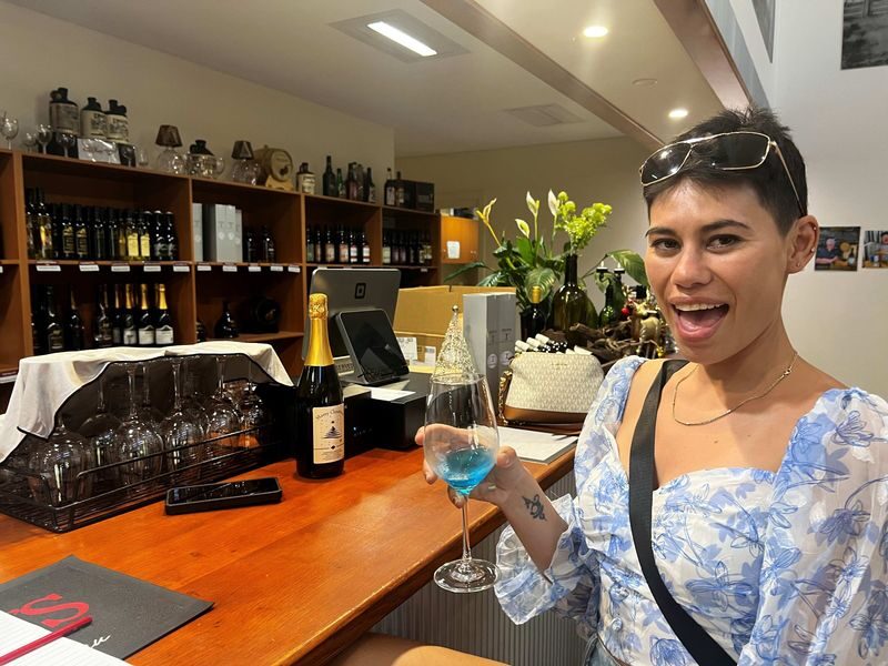 All Inclusive Hunter Valley Wine, Chocolate Tasting and Lunch Tour - Drayton’s: a final tasting at a family-owned winery