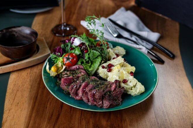 All-Inclusive Lunch - Uber and Taxi Refund