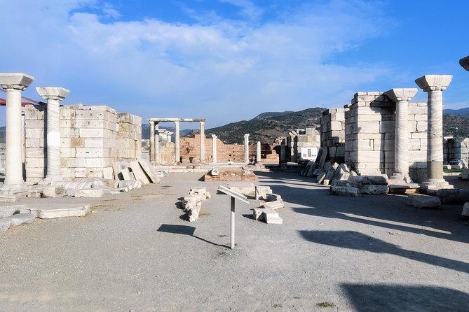 ALL INCLUSIVE Private Guided Tour for Your Family Lunch & Entrances Are INCLUDED - Hassle-Free Booking Information
