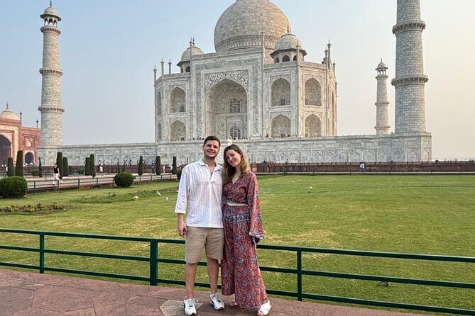 All Inclusive Private Taj Mahal & Agra Tour from Delhi by Car - Lunch at a 5-Star Hotel