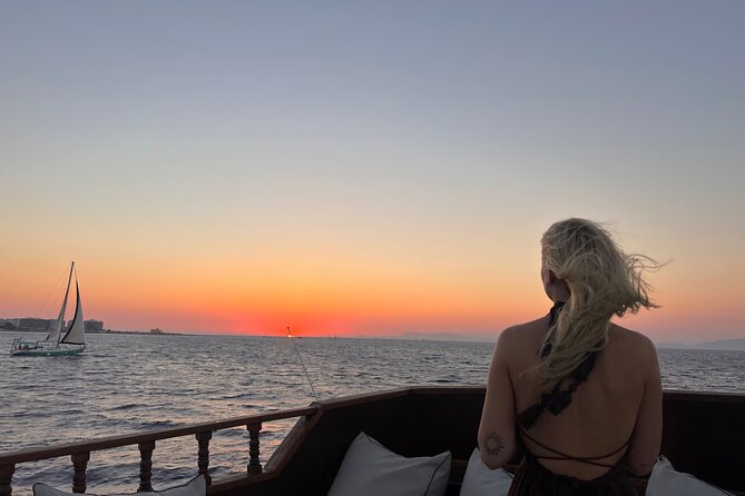 All Inclusive Sunset Cruise With Dinner & Unlimited Aperol Spritz, Beer, Wine - Inclusions