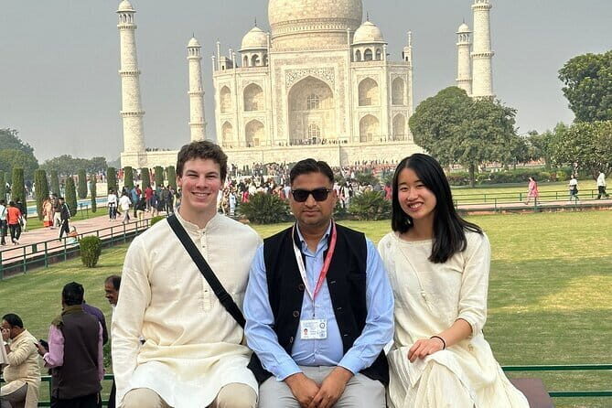 All Inclusive Taj Mahal, Agra Fort and Baby Taj Tour From Delhi - Frequently Asked Questions