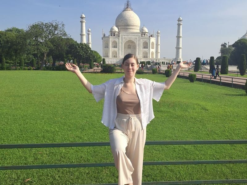 All-Inclusive Taj Mahal Private Car Tour with Multilingual Guide - Agra Fort and the bazaar question