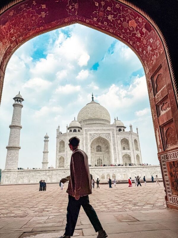 All-Inclusive Taj Mahal Private Car Tour with Multilingual Guide - How the service shapes the day